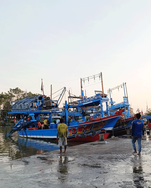 2025 | Kapal Berlabuh di Dermaga